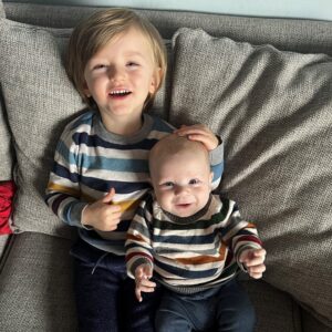 Two boys for two mummies